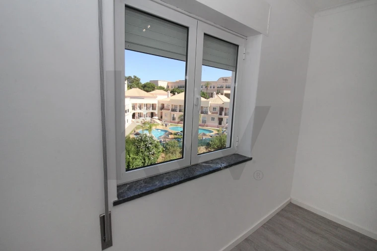 Apartamento T2 para Venda em Albufeira e Olhos de Água Foto 13