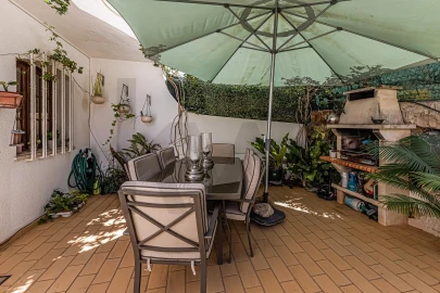 Moradia T4 para Venda em Loule (São Clemente)
