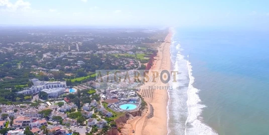 Moradia T8 para Venda em Loule (São Clemente)