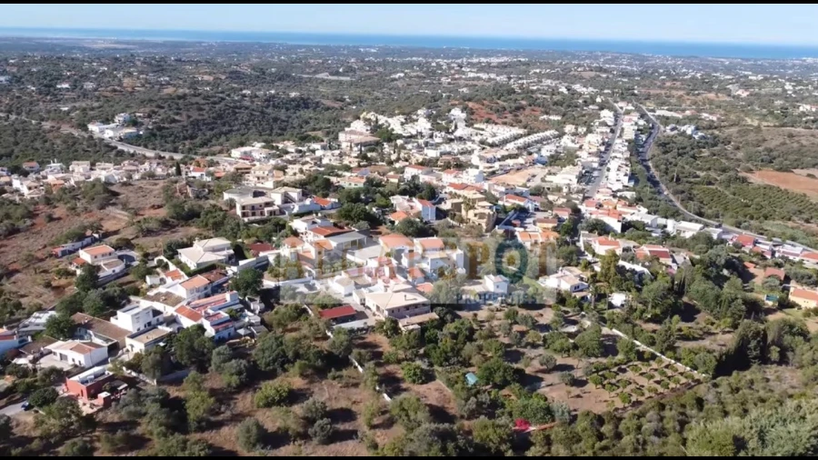 Moradia T8 para Venda em Loule (São Clemente)