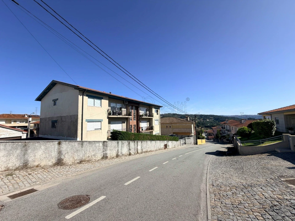 Apartamento T3 para Arrendamento em Arões (São Romão) Foto 21