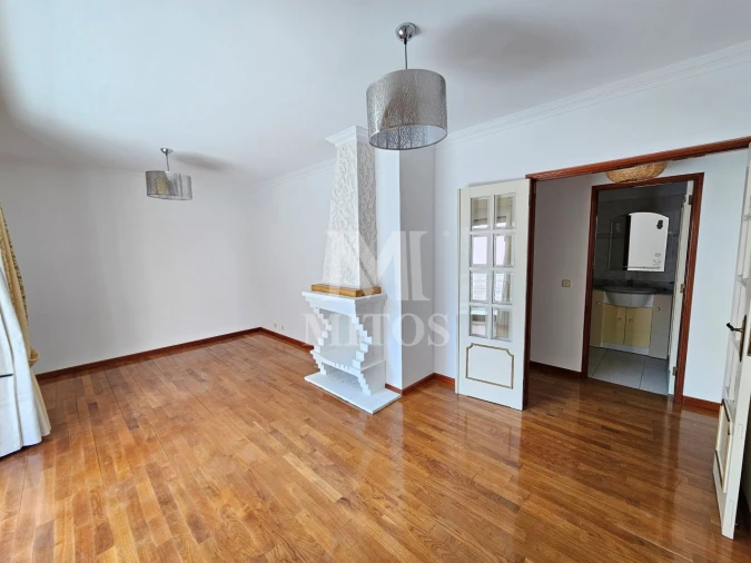 Apartamento T1 para Arrendamento em Darque Foto 2