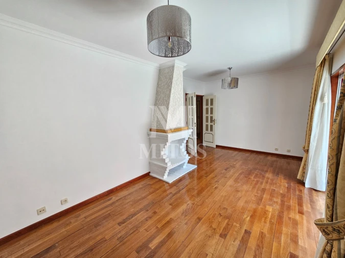 Apartamento T1 para Arrendamento em Darque Foto 3