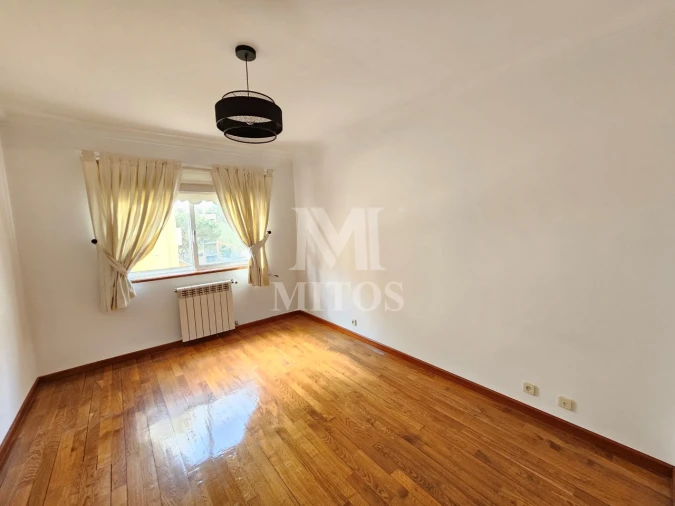 Apartamento T1 para Arrendamento em Darque Foto 8