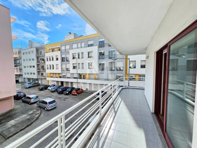 Apartamento T1 para Arrendamento em Darque Foto 11