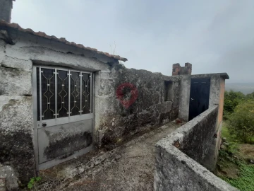 Moradia T2 para Venda em Chaviães e Paços