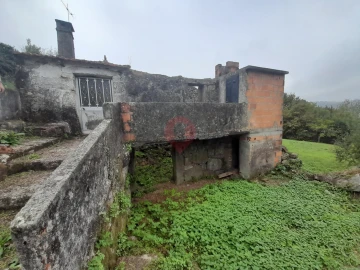 Moradia T2 para Venda em Chaviães e Paços
