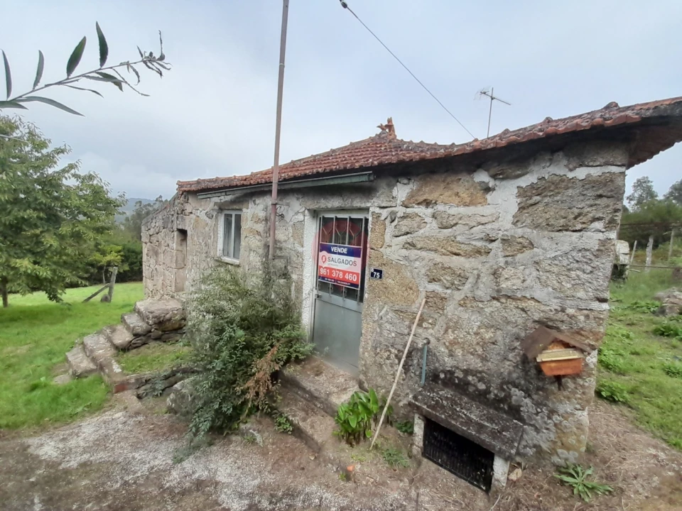 Moradia T2 para Venda em Chaviães e Paços Foto 1