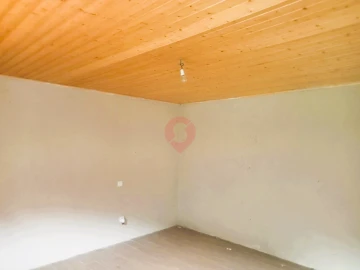 Moradia T1 para Venda em Riba de Mouro