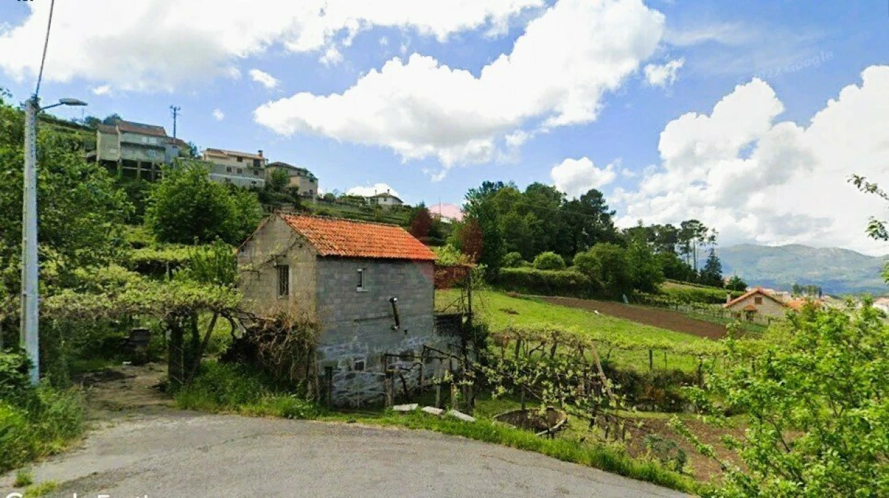 Moradia T1 para Venda em Riba de Mouro Foto 2