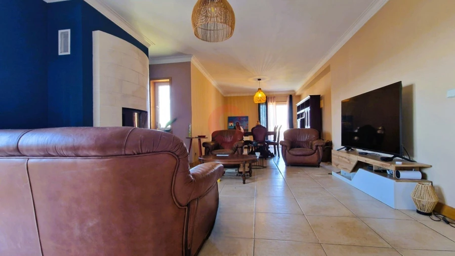 Apartamento T4 para Venda em Mazedo e Cortes Foto 6
