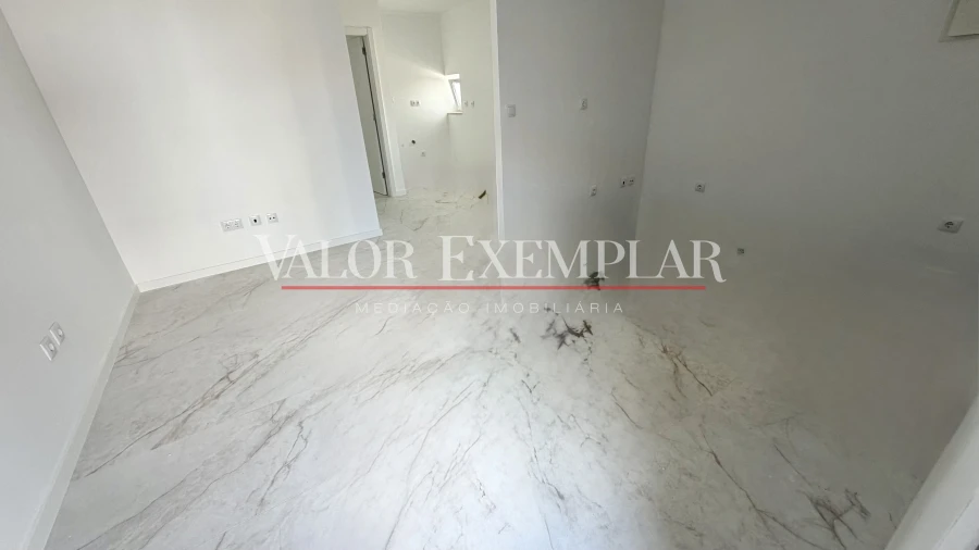 Moradia T1 para Venda em Couço Foto 6