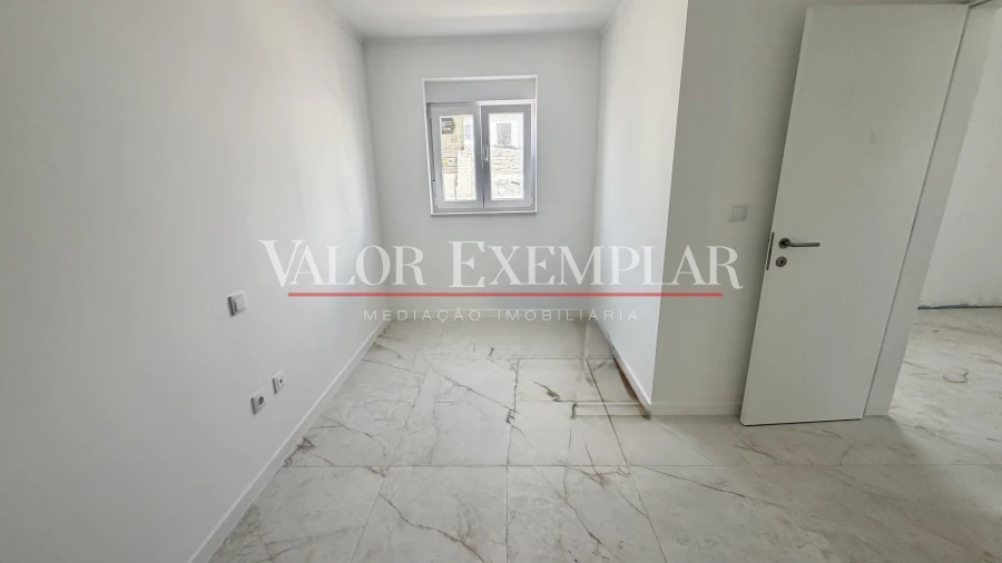 Moradia T1 para Venda em Couço Foto 10