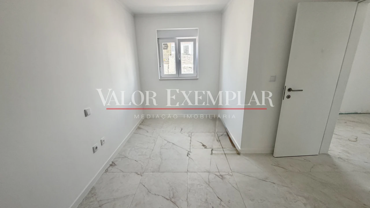 Moradia T1 para Venda em Couço Foto 10