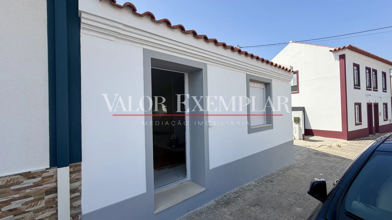 Moradia T1 para Venda em Couço Foto 2