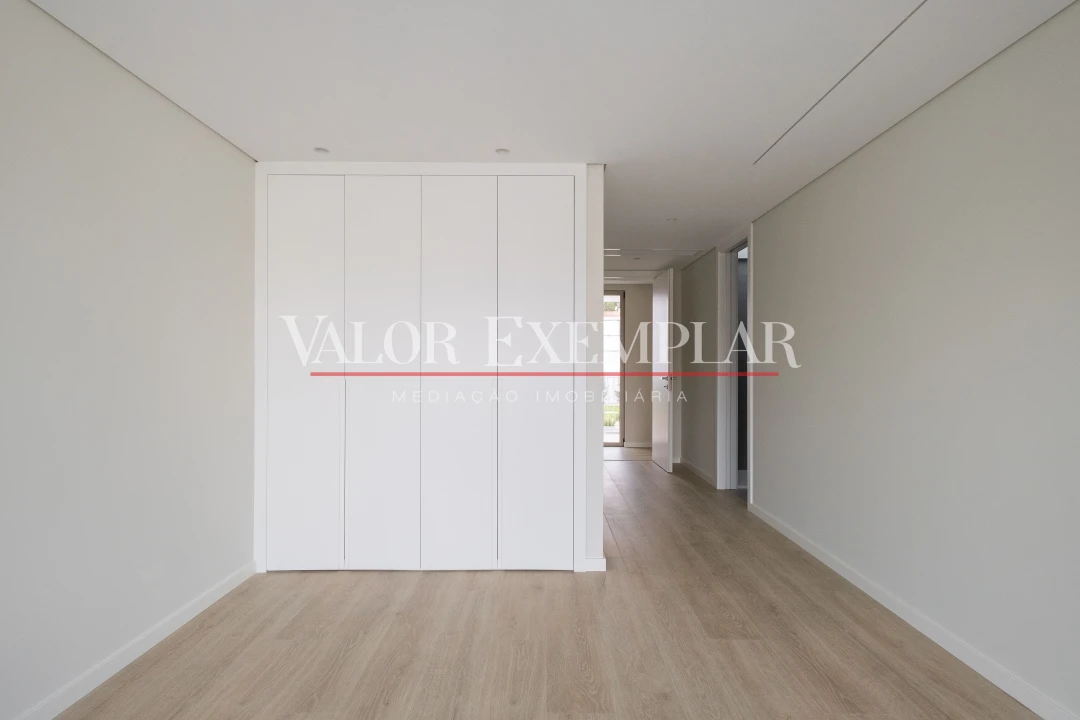 Moradia T5 para Venda em Corroios Foto 15