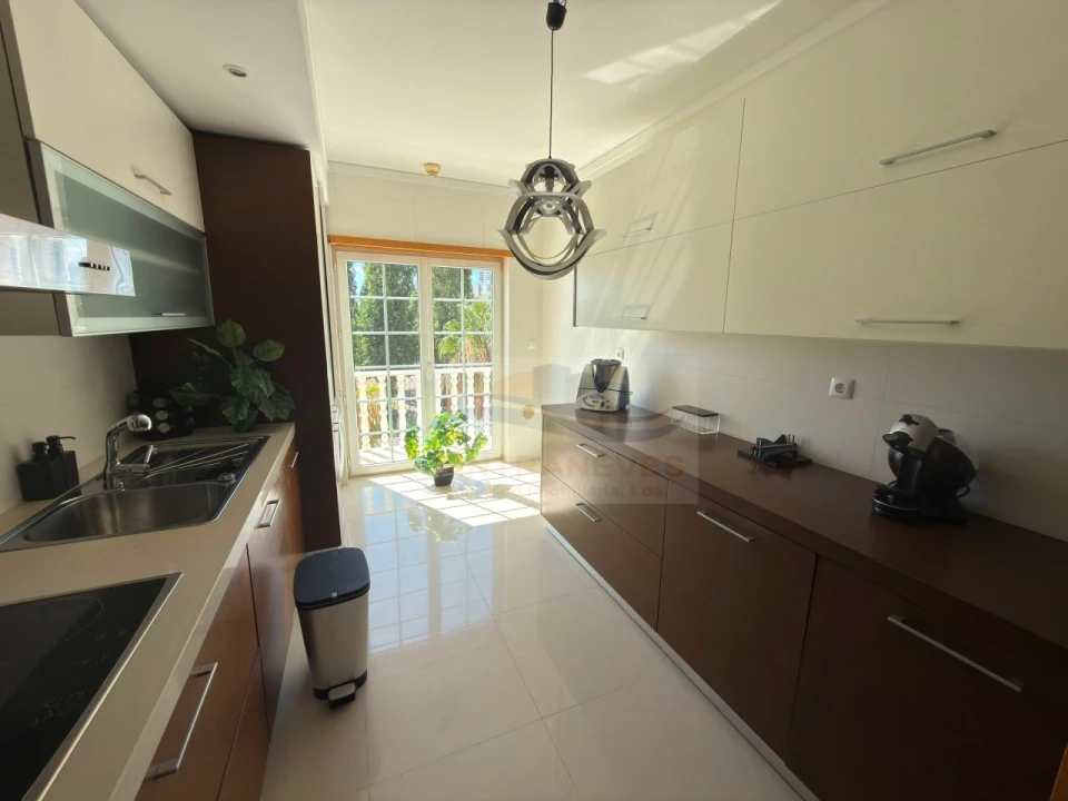 Apartamento T2 para Venda em Águas Livres Foto 5