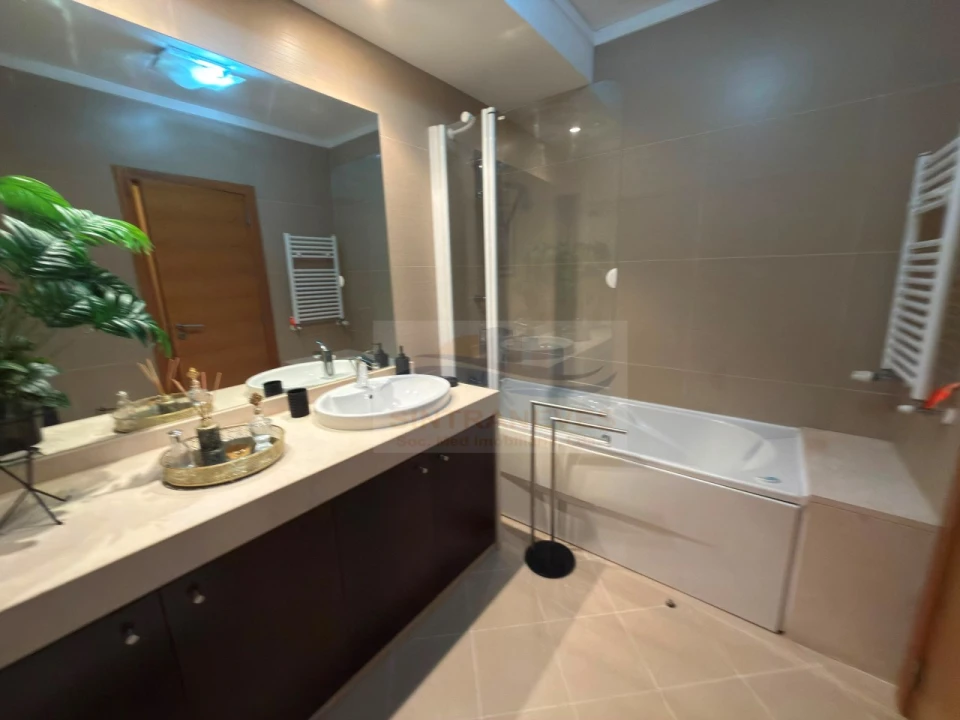 Apartamento T2 para Venda em Águas Livres Foto 16
