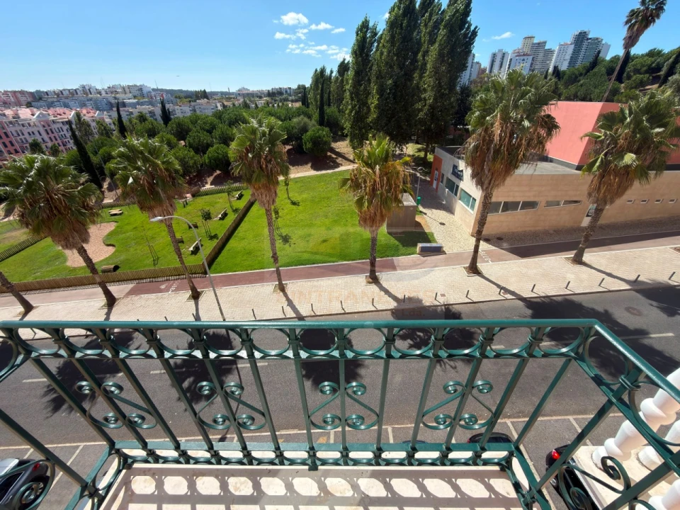 Apartamento T2 para Venda em Águas Livres Foto 32