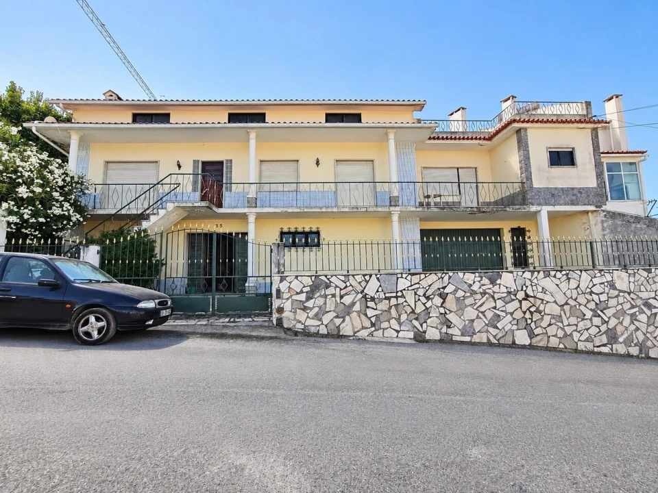 Moradia T9 para Venda em Marvila, Ribeira Santarém, São Salvador, São Nicolau Foto 1