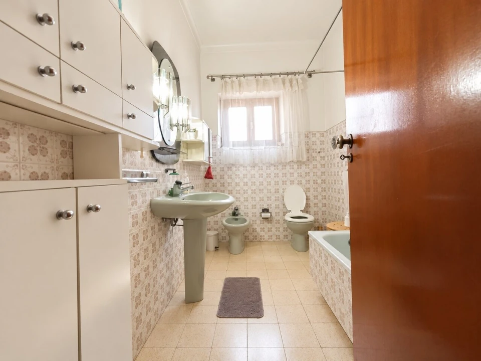 Moradia T9 para Venda em Marvila, Ribeira Santarém, São Salvador, São Nicolau Foto 18
