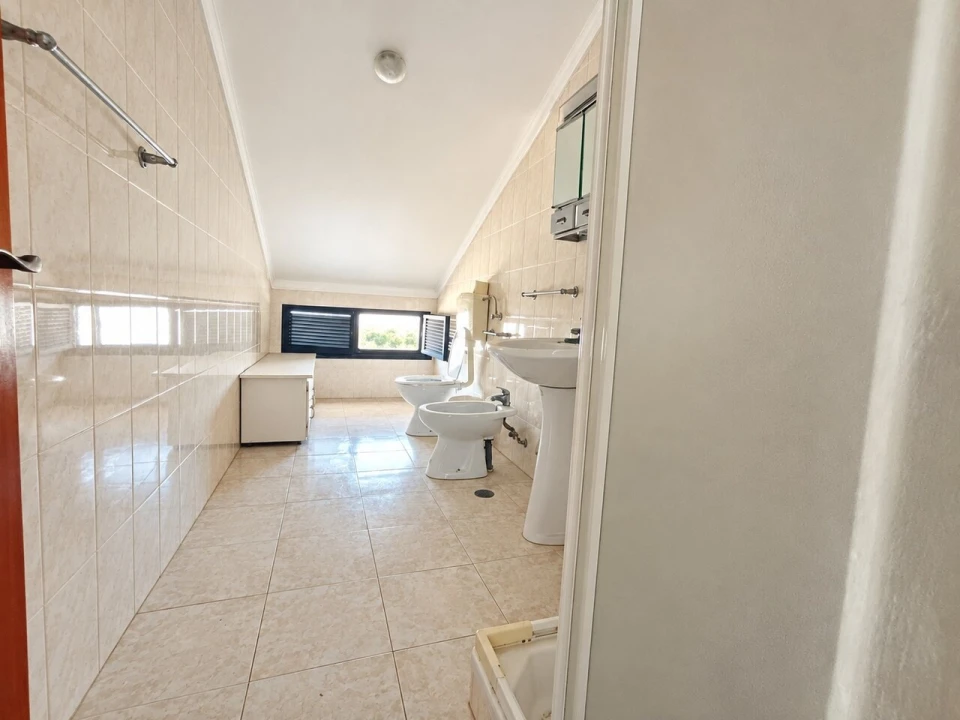 Moradia T9 para Venda em Marvila, Ribeira Santarém, São Salvador, São Nicolau Foto 33