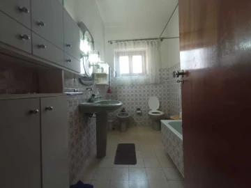 Moradia T9 para Venda em Marvila, Ribeira Santarém, São Salvador, São Nicolau