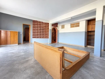 Moradia T9 para Venda em Marvila, Ribeira Santarém, São Salvador, São Nicolau