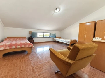 Moradia T9 para Venda em Marvila, Ribeira Santarém, São Salvador, São Nicolau