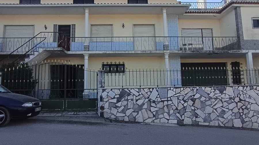 Moradia T9 para Venda em Marvila, Ribeira Santarém, São Salvador, São Nicolau