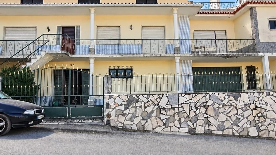 Moradia T9 para Venda em Marvila, Ribeira Santarém, São Salvador, São Nicolau