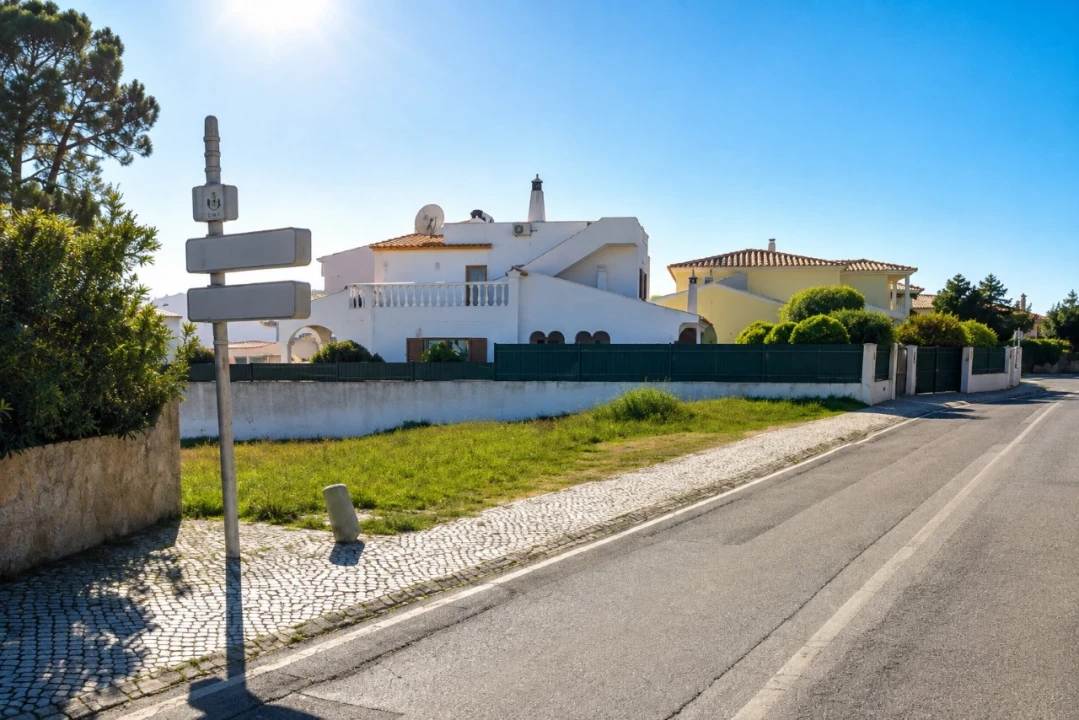 Terreno para Venda em Albufeira e Olhos de Água Foto 2