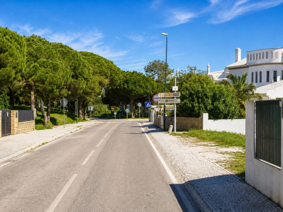 Terreno para Venda em Albufeira e Olhos de Água Foto 5