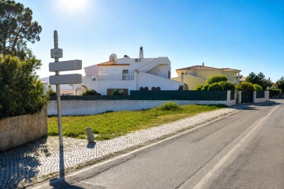 Terreno para Venda em Albufeira e Olhos de Água