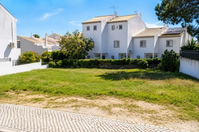 Terreno para Venda em Albufeira e Olhos de Água