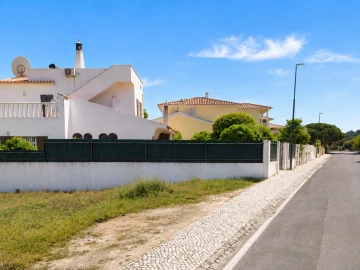 Terreno para Venda em Albufeira e Olhos de Água