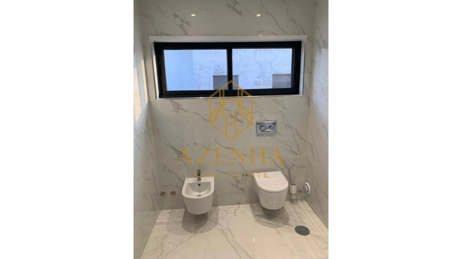 Moradia T3 para Venda em Cidade da Maia Foto 3
