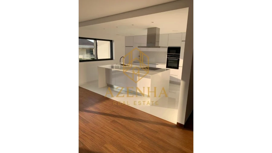 Moradia T3 para Venda em Cidade da Maia Foto 8