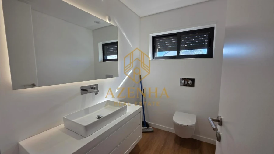 Moradia T3 para Venda em Cidade da Maia Foto 5