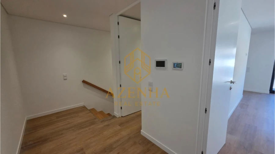 Moradia T3 para Venda em Cidade da Maia Foto 34