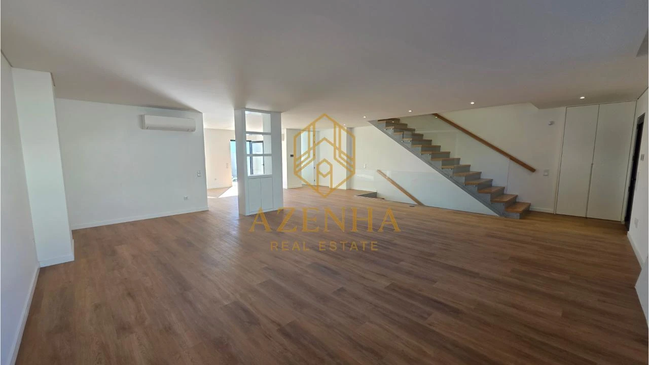 Moradia T3 para Venda em Cidade da Maia Foto 4