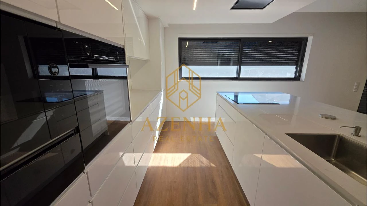 Moradia T3 para Venda em Cidade da Maia Foto 30