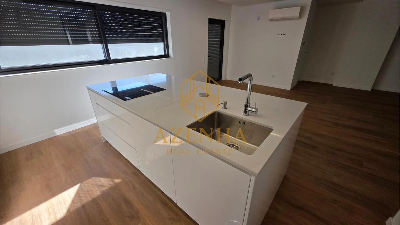 Moradia T3 para Venda em Cidade da Maia Foto 3
