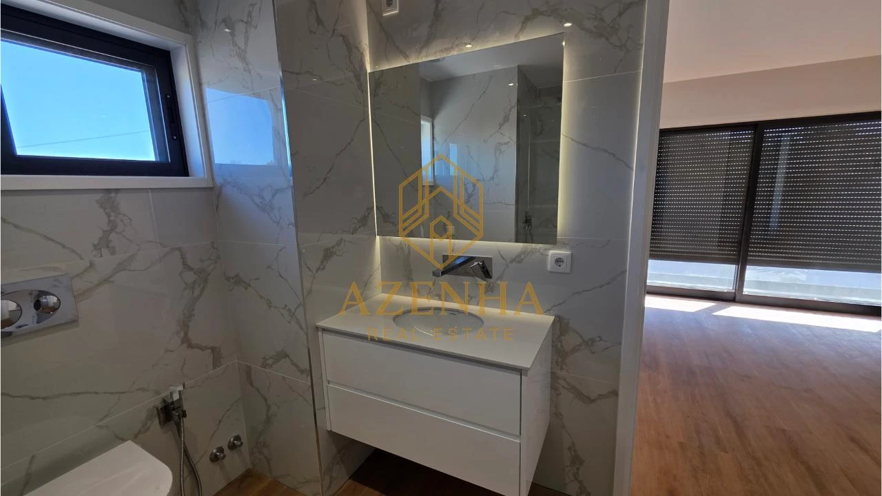 Moradia T3 para Venda em Cidade da Maia Foto 33