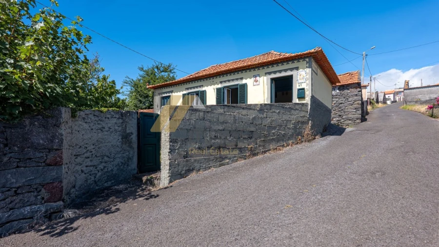 Moradia T2 para Venda em Fajã da Ovelha