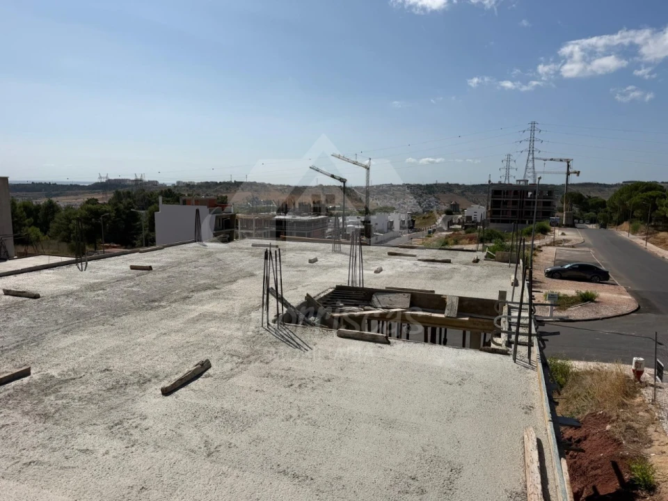 Moradia T3 para Venda em Vialonga Foto 18