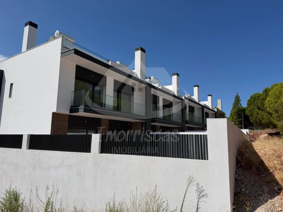 Moradia T3 para Venda em Vialonga Foto 47