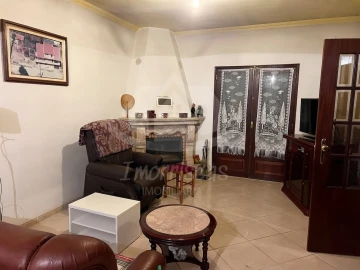 Moradia T3 para Venda em Santa Iria de Azoia, São João da Talha e Bobadela