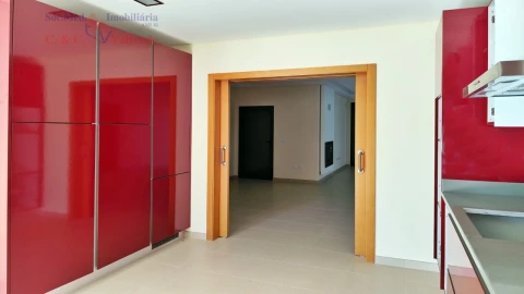 Moradia T4 para Venda em Silveira