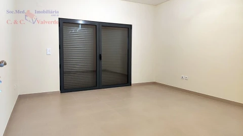Moradia T4 para Venda em Silveira